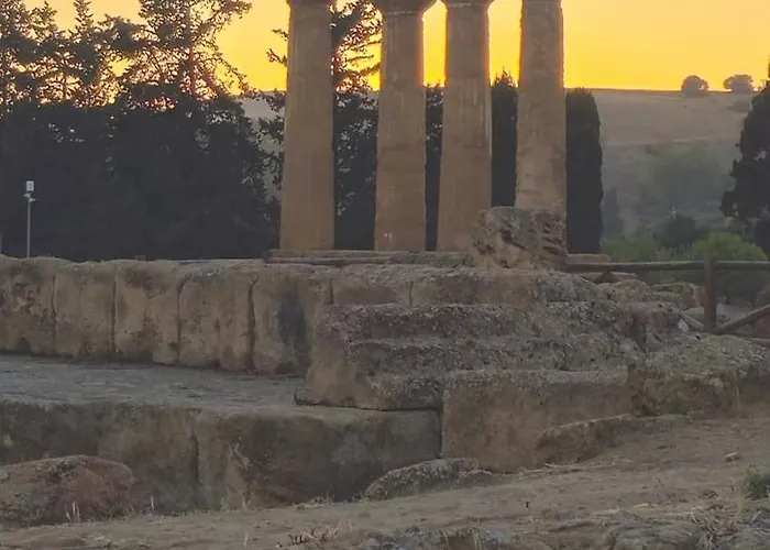 A Due Passi Dal Mare Feriehus Porto Empedocle
