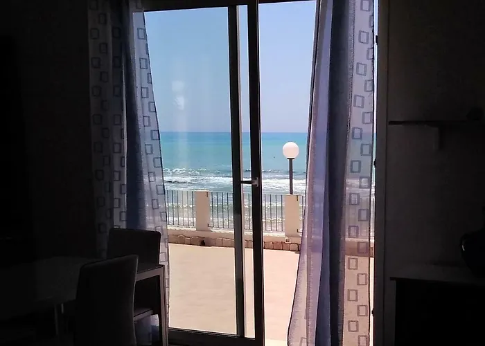 A Due Passi Dal Mare Feriehus Porto Empedocle